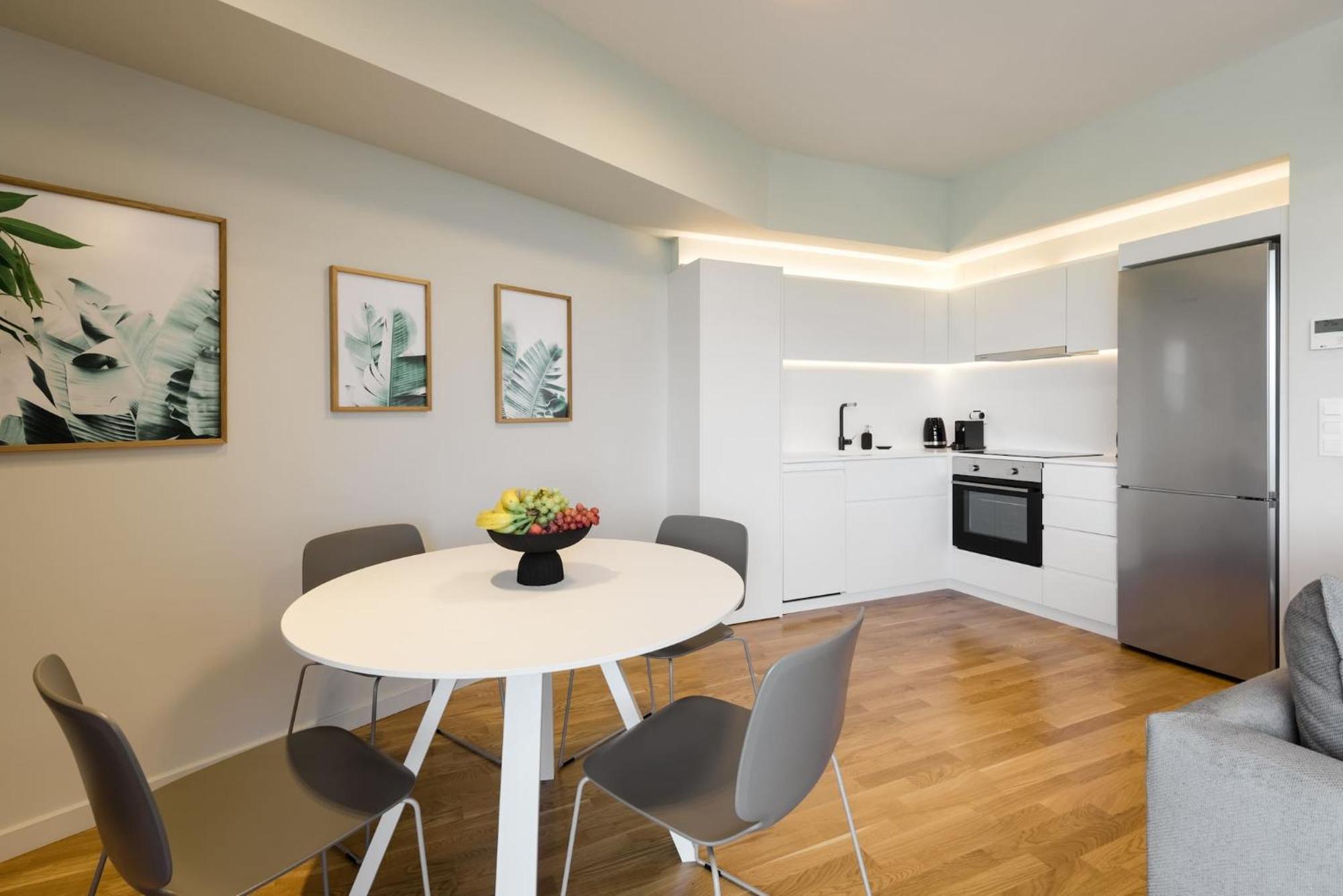 Urban Apt With Stunning Acropolis View & Roofdeck Athen Exterior foto
